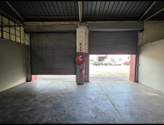 239M² WAREHOUSE TO LET IN CITY DEEP